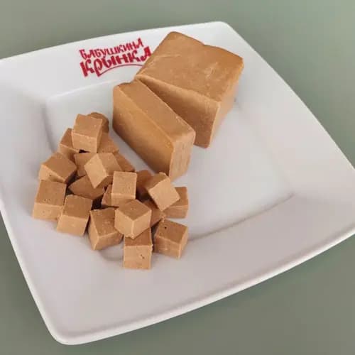 Сыр полутвердый Бабушкина крынка brunost, сливочно-карамельный, 25%, 3