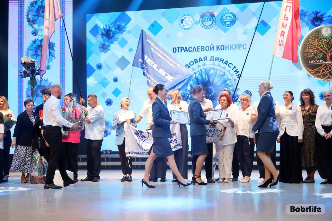 фото