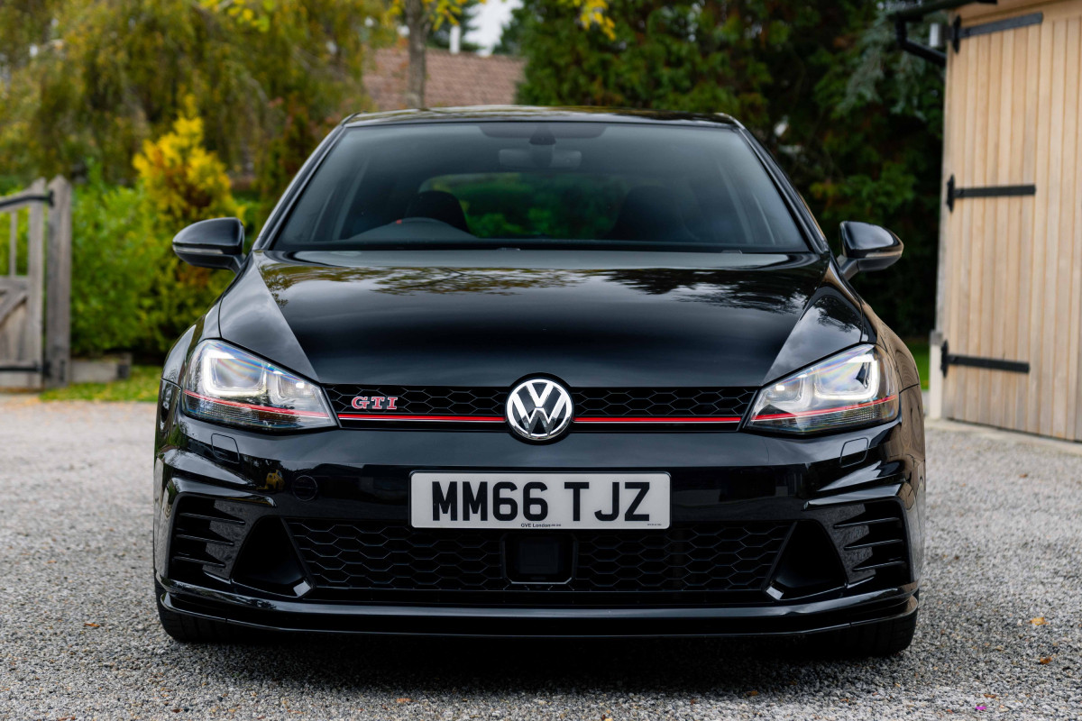 фото